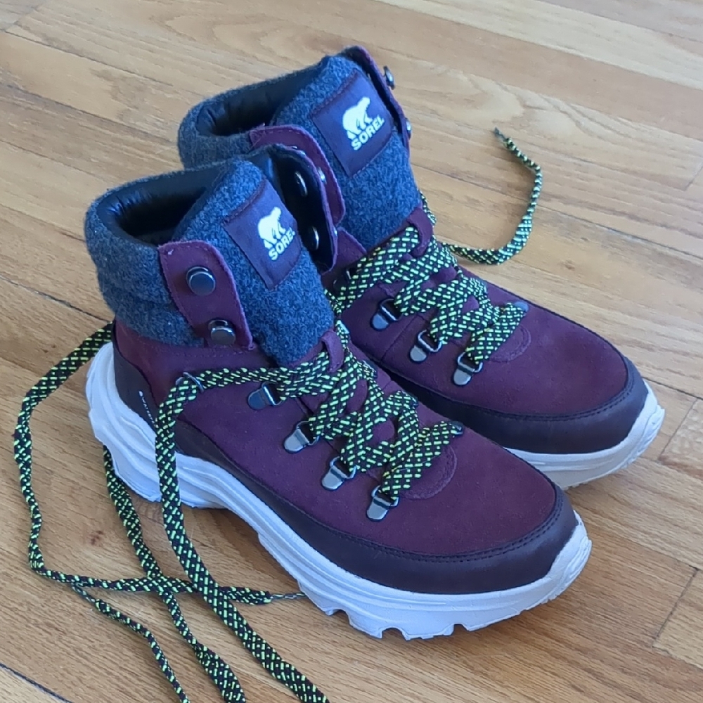 Sorel Wine Red and Gray Winter Boots